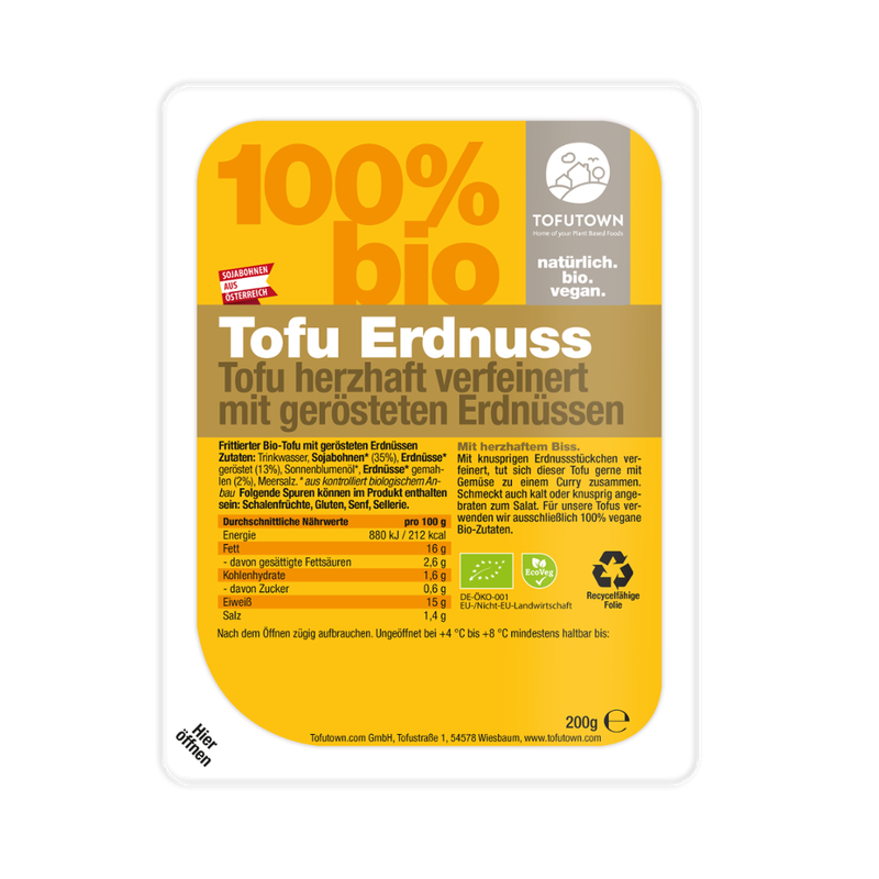 Tofutown Bio Tofu Erdnuss herzhaft verfeinert mit gerösteten Erdnüssen, frittiert - Produktbild