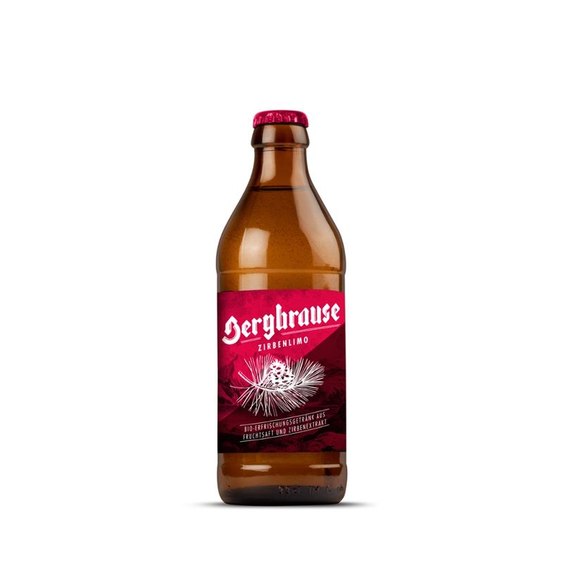 Bergbrause Bergbrause ist der einzigartige Geschmack der Zirbenkiefer – in Verbindung mit fruchtig-spritziger Bio-Apfelschorle und schwarzem Bio-Johannisbeersaft. Herb, frisch, natürlich. Biologisch und vegan, ohne Zuckerzusatz und künstliche Aromen. - Produktbild