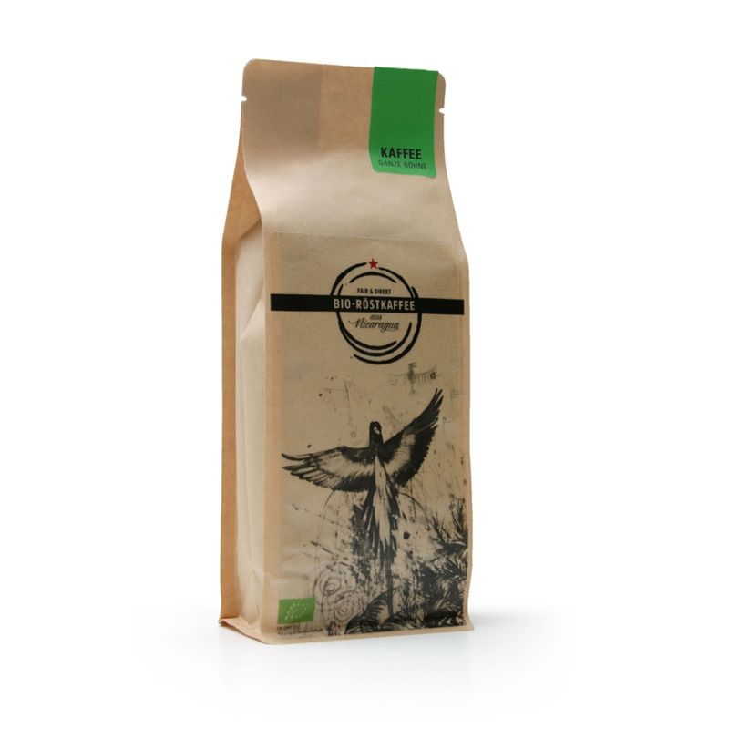 Café Chavalo Der Bio-Kaffee aus Nicaragua von Café Chavalo ist ein biologisch angebauter Ursprungskaffee aus Fairem Handel. Dieser Kaffee wird in kleinen Chargen durch die traditionelle Langzeitröstung in Leipzig veredelt. - Produktbild