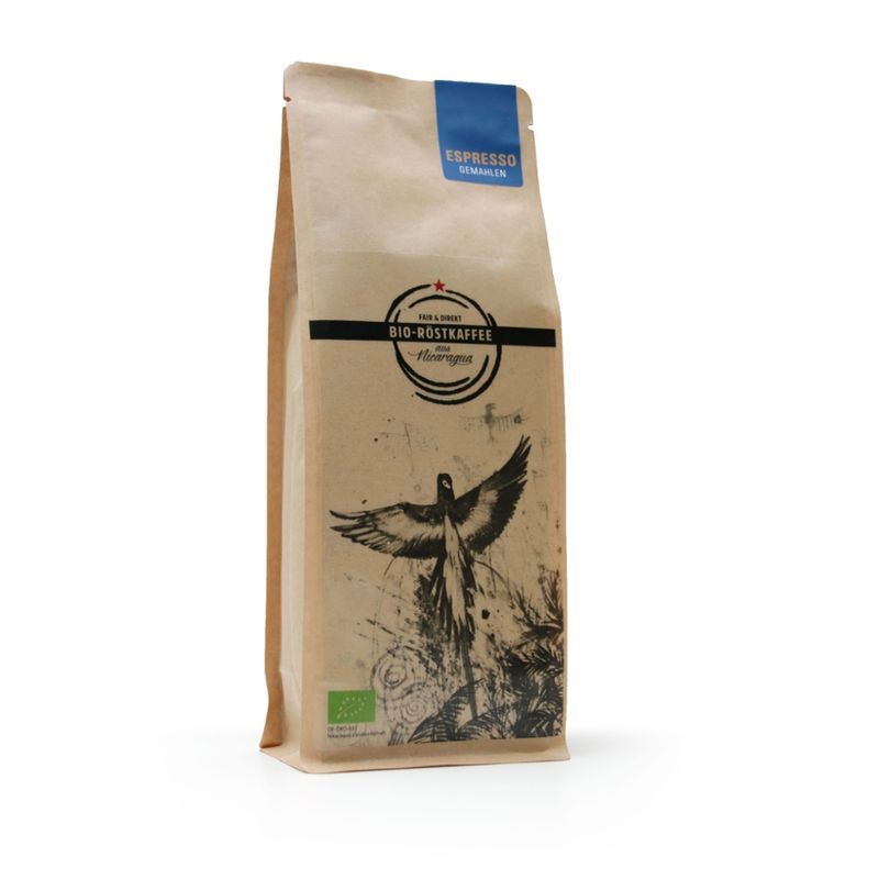 Café Chavalo Der Bio-Espresso aus Nicaragua von Café Chavalo ist ein biologisch angebauter Ursprungskaffee aus Fairem Handel, der schonend per tradictioneller Langzeitröstung in kleinen Chargen in Leipzig veredelt wird. - Produktbild