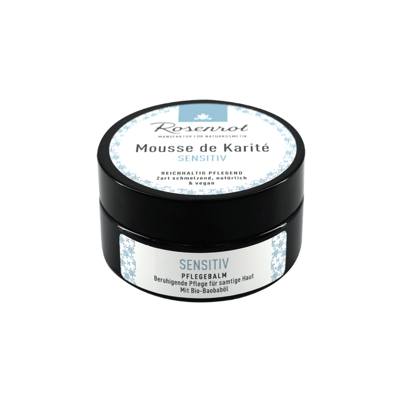 Rosenrot Naturkosmetik Mousse de Karité Sensitiv - 100ml - Diese wunderbar geschmeidige, leicht feste und duftfreie Variante der Mousse pflegt die Haut glatt, seidig weich und wirkt regenerierend und feuchtigkeitsspendend. - Produktbild