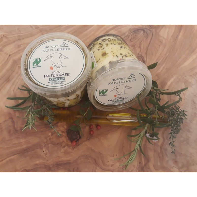 Hofgut Kapellenhof Schaf-Frischkäse in Olivenöl mit Kräutern und Rosa Beeren im Becher,150g - Produktbild