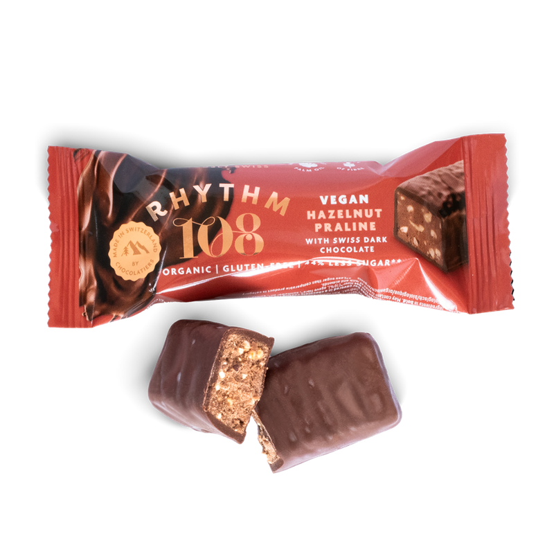 Rhythm 108 Bio-Riegel aus Hafer mit Haselnüssen und Quinoa, überzogen mit Schokolade (Minimum 55% Kakao). - Produktbild