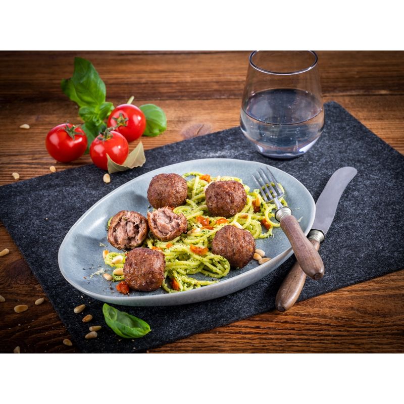 Karl Kemper Hackbällchen aus z.T. fein zerkleinertem Rindfleisch geformt, küchenfertig gewürzt, mit Petersilie verfeinert, gegart, gebräunt, tiefgefroren, zum nochmaligen Erhitzen - Produktbild