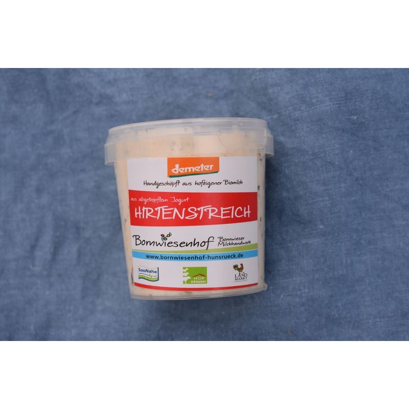 Bornwieser Milchhandwerk Hirtenstreich, Frischkäse hergestellt aus hofeigenem, handverschöpften Jogurt mit Salz und scharfen Kräutern - Produktbild