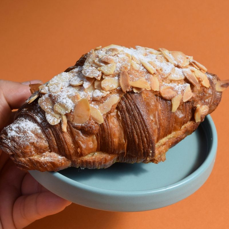 BROTKLAPPE Mandelcroissant - Produktbild