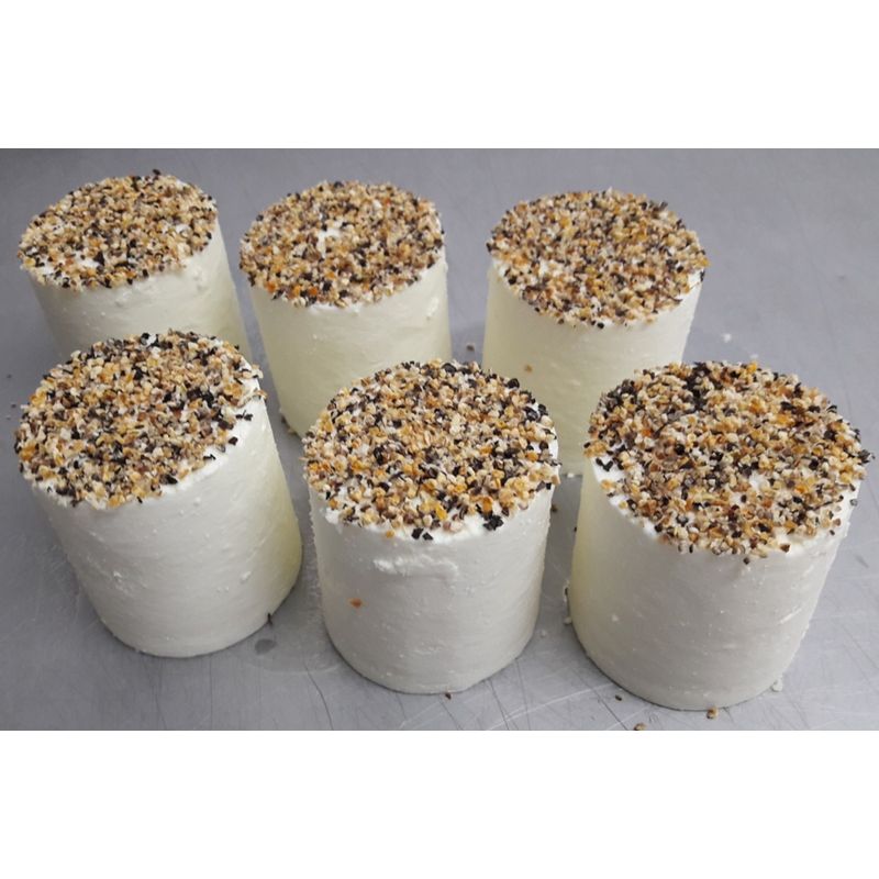 Ziegenkäserei Würnsreuth 6 Bio-Ziegenfrischkäse-Zylinder mit Zitronenpfeffer-Topping - Produktbild