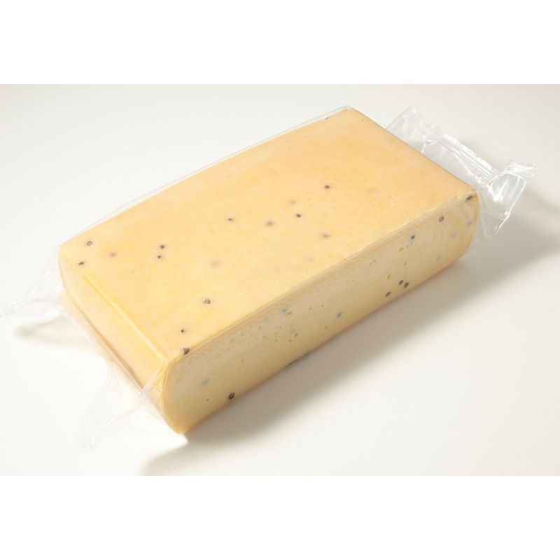 InterCheese 101046_Raclette Pfeffer "Bio VK", 1/2-Laib ca. 3 kg, gewaschen vakuumiert - Produktbild