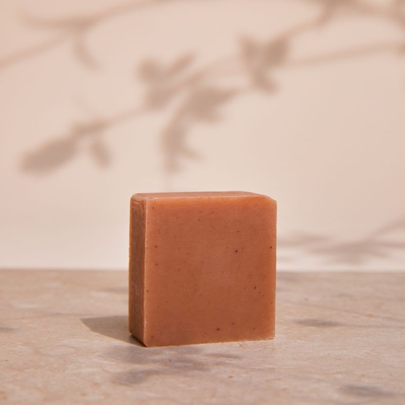Apeiron Apeiron Pflanzenöl-Seife NEEM+LEHM - palmölfrei - Produktbild