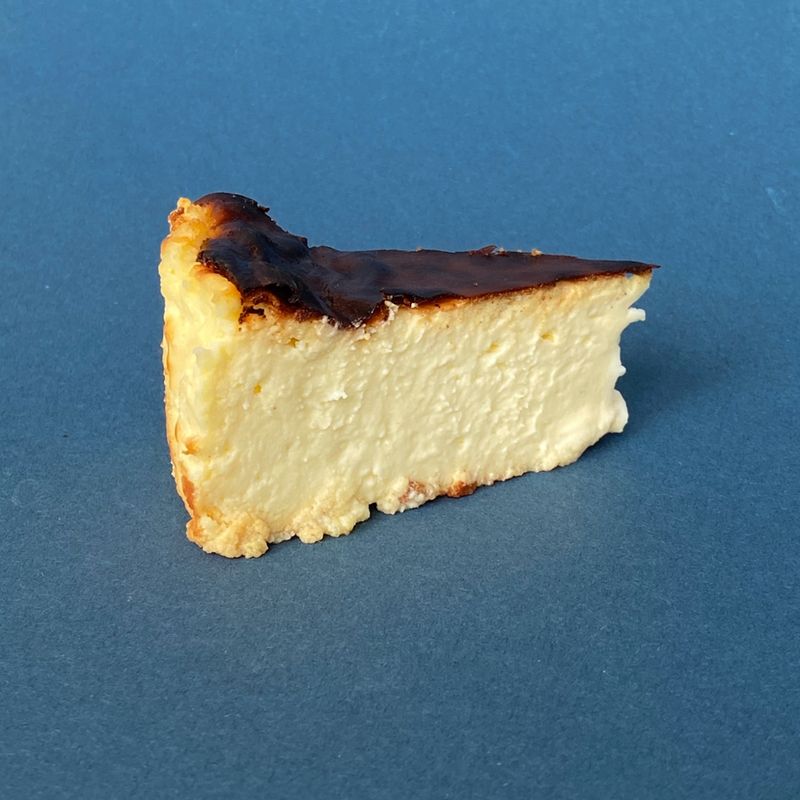 BROTKLAPPE Basque - Baskischer Cheesecake - Produktbild