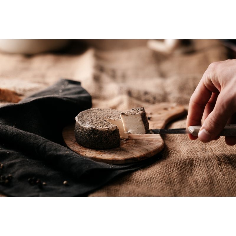 New Roots Black Pepper, pflanzliche Alternative zu Frischkäse - Produktbild