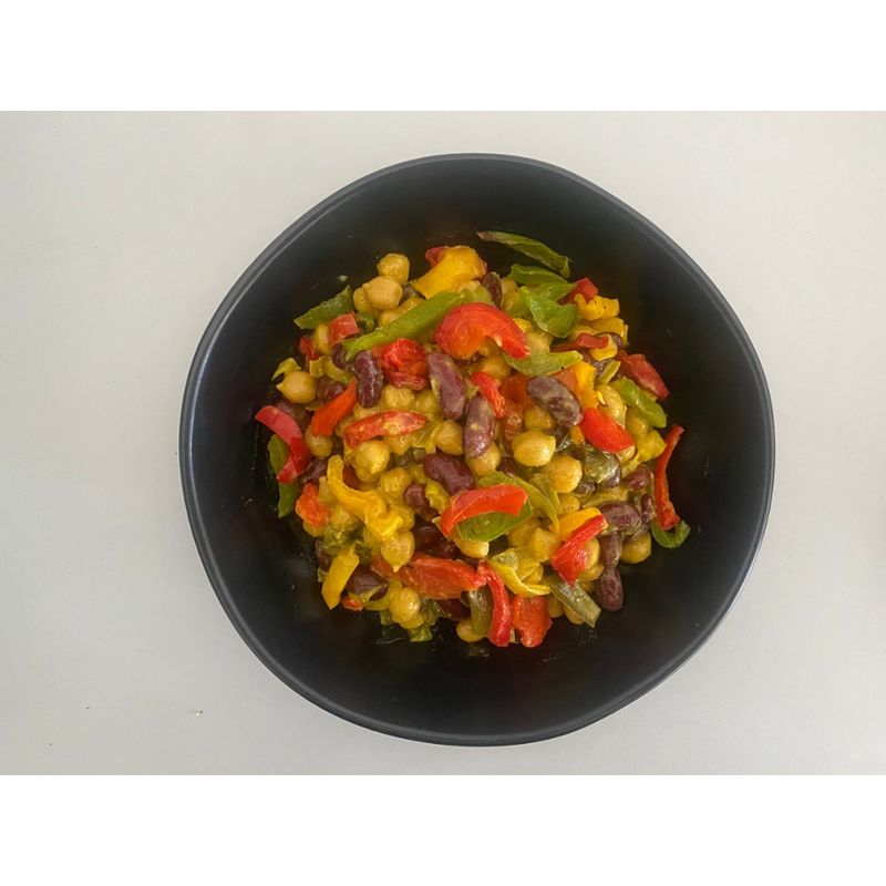 PUR Bio-Manufaktur Kichererbsensalat mit Kidneybohnen und Currydressing (Gastro Verpackung) - Produktbild