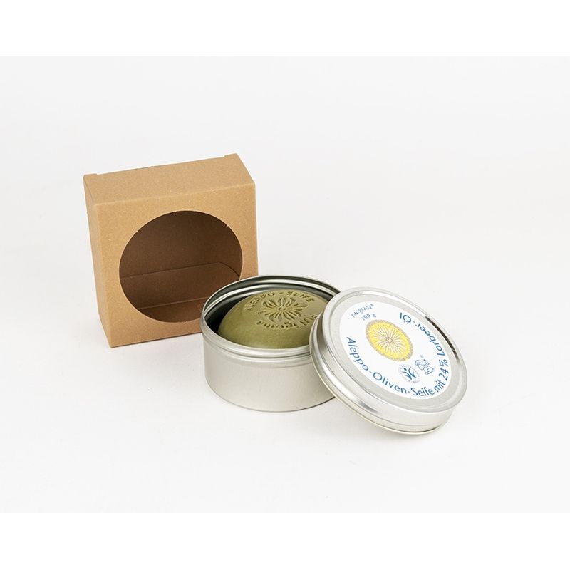 FINigrana® Naturkosmetik FINigrana Aleppo Olivenseife mit 24% Lorbeeröl, 100g rundgeformt, in praktischer Seifendose aus Weißblech & Geschenk-Karton, antiseptisch, dermatologisch getestet & mit "sehr-gut" bewertet, für alle Hauttypen, reine Pflanzenseife, vegan & Palmöl frei - Produktbild