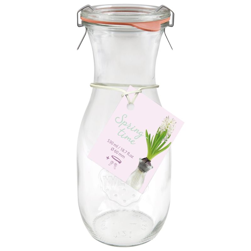 Dosen-Zentrale Züchner 530 ml Weck-Saftflasche #764, mit aufliegendem 60 mm RR-Deckel, montiert mit 2 Klammern und Weck Gummiring, Anhänger "Springtime rosa" und EAN-Auszeichnung - Produktbild