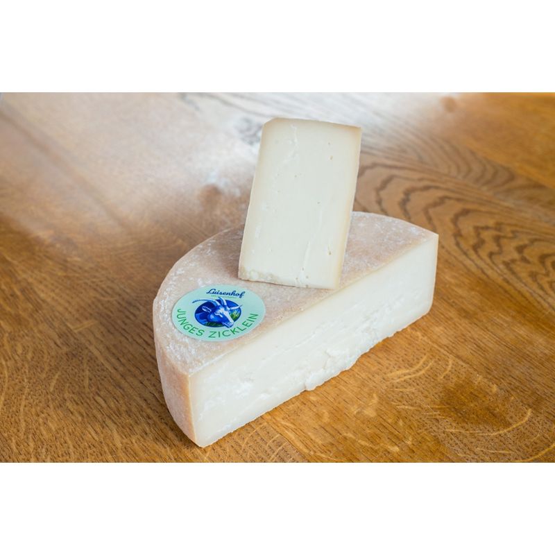 Luisenhof Milchmanufaktur Junges Zicklein, Bio-Schnittkäse mind. 6 Wochen gereift aus Ziegenmilch - Luisenhof Milchmanufaktur - Produktbild